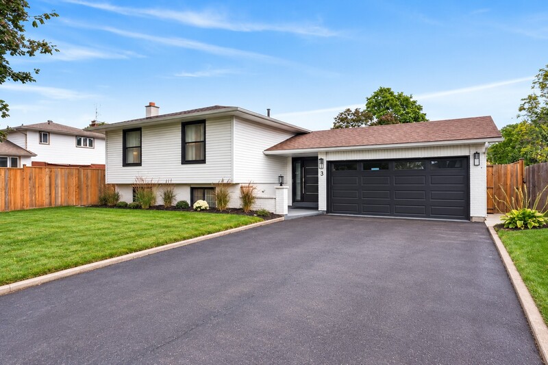 GORGEOUS RAISED RANCH IN SOUGHT AFTER ST. CATHARINES NEIGHBOURHOOD